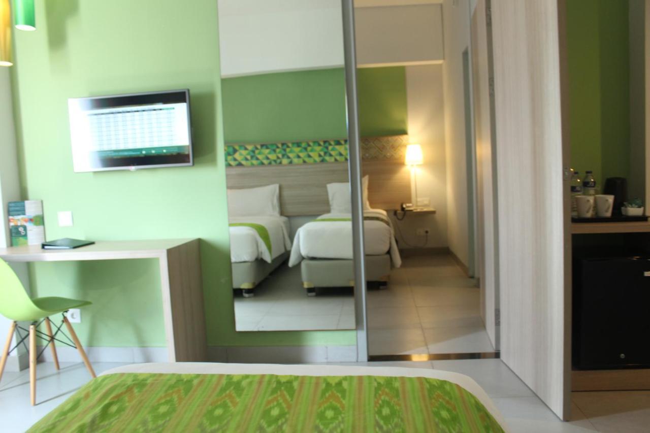Khas Makassar Hotel Exterior photo