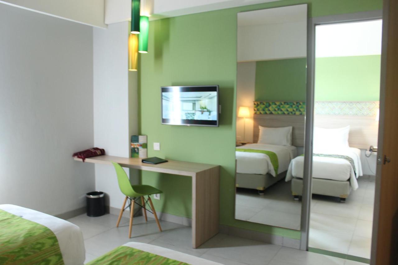 Khas Makassar Hotel Exterior photo