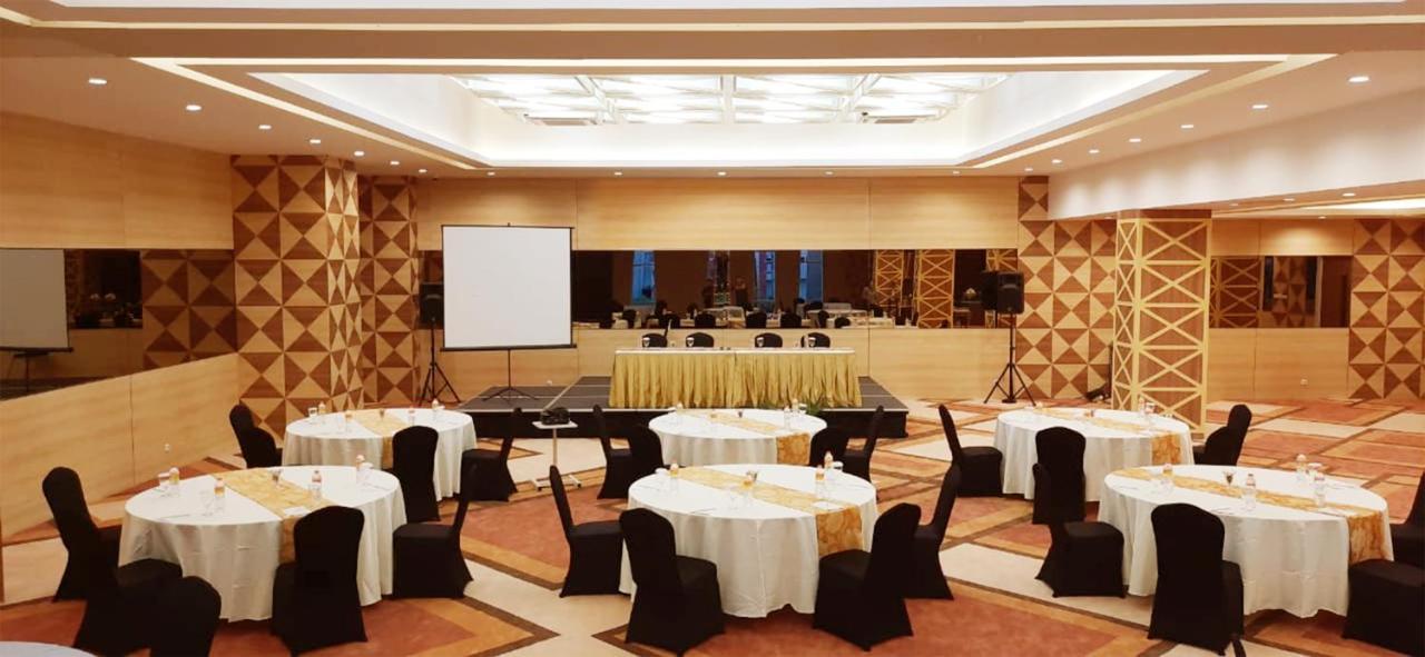 Khas Makassar Hotel Exterior photo